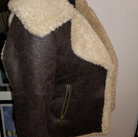 Bebe shearling oversized collar jacket size medium - Picture 2 of 7
